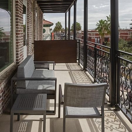 Hotel Haya Tampa Exterior photo