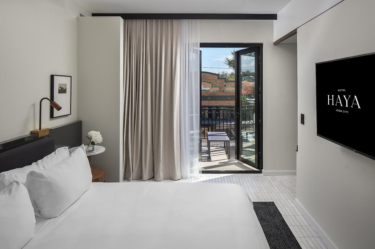 Hotel Haya Tampa Exterior photo