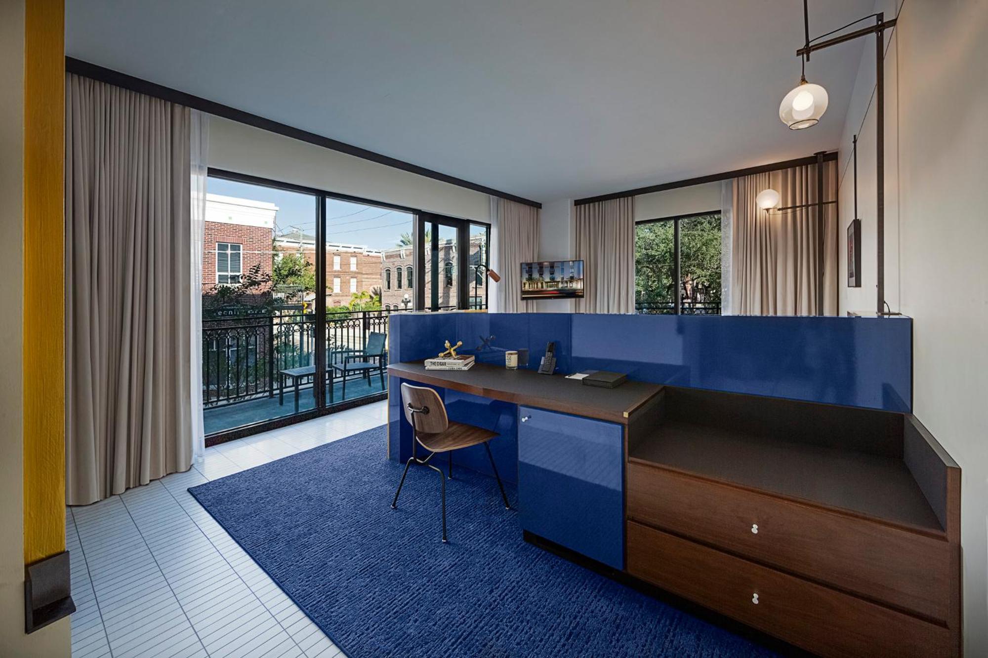 Hotel Haya Tampa Exterior photo